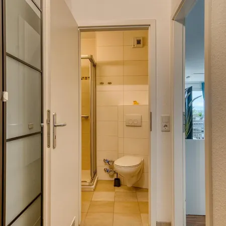- Haus E, App 0e0407 *